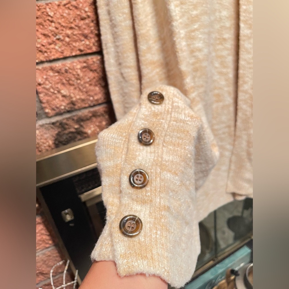 Lane Bryant Women Open Front Cardigan Beige Button Detail Long Sleeve Size 18/20 - Picture 9 of 11
